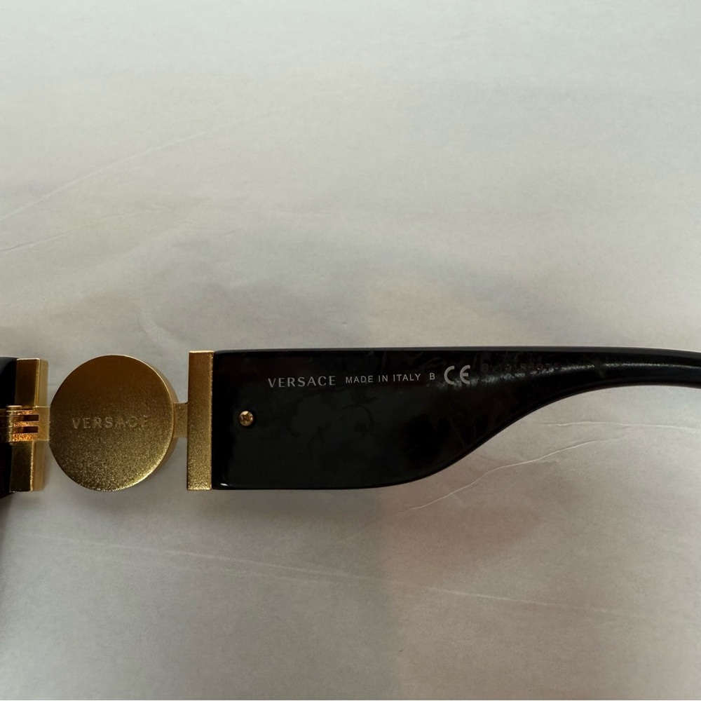 Versace Woman Sunglasses Black Frame, Dark Grey Lenses, 56MM *Authentic * - Picture 5 of 9